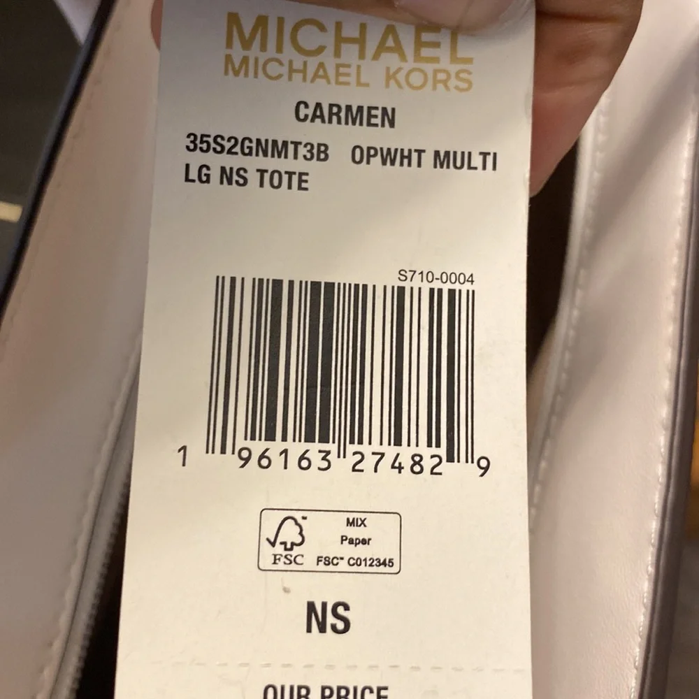Bag has been carried 3 times and in brand new condition - Picture 5 of 5